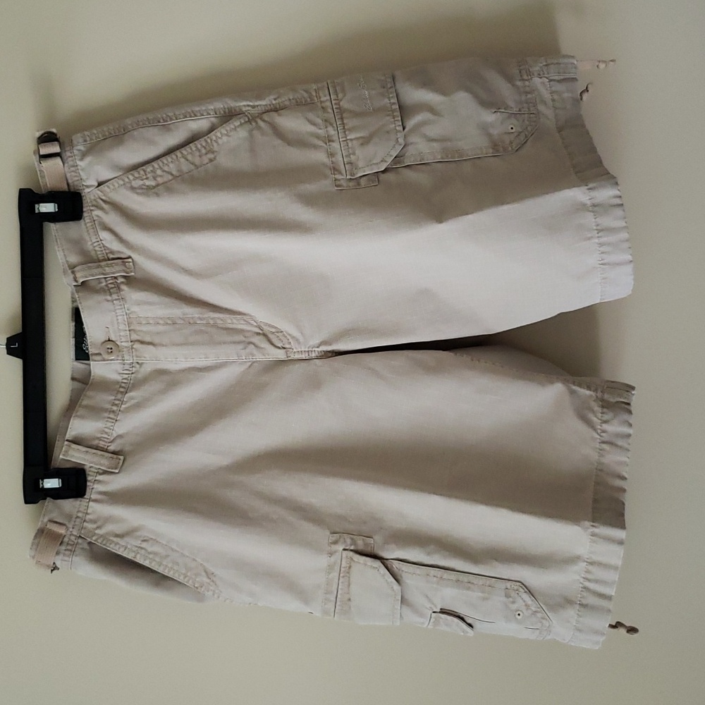 Eddie Bauer men's khaki cargo shorts